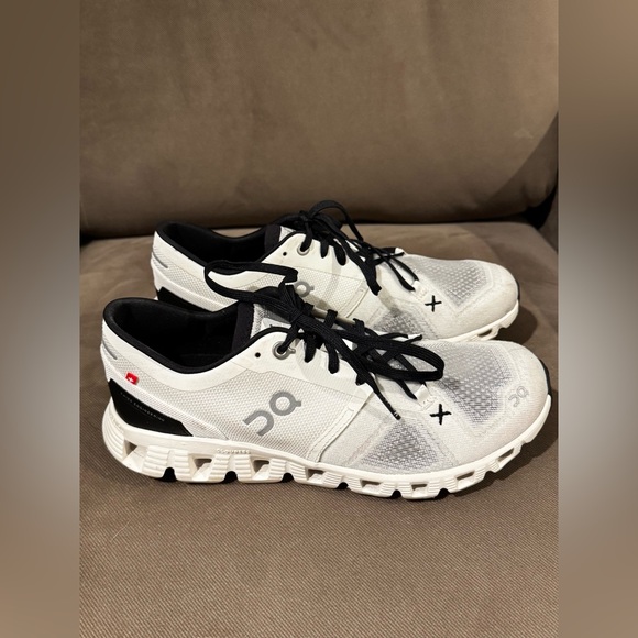 On Cloud Women’s Cloud X Athletic Shoes - Picture 2 of 7